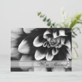 Faire-part de mariage noir blanc dahlia (Debout devant)