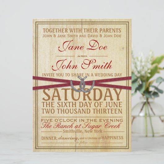 Faire-part de mariage occidental, en bois et rouge (Debout devant)