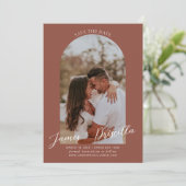 Faire-part de mariage photo arche moderne en terre (Debout devant)