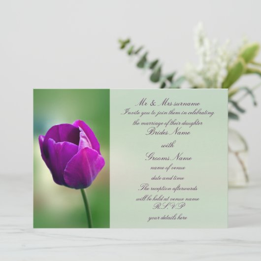 Faire-part de mariage pourpre de tulipe (Debout devant)