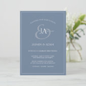 Faire-part de mariage simple Dusty Blue Monogram (Debout devant)