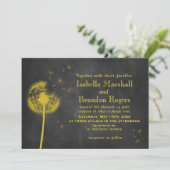 Faire-part de mariage sur tableau noir avec fleurs (Debout devant)