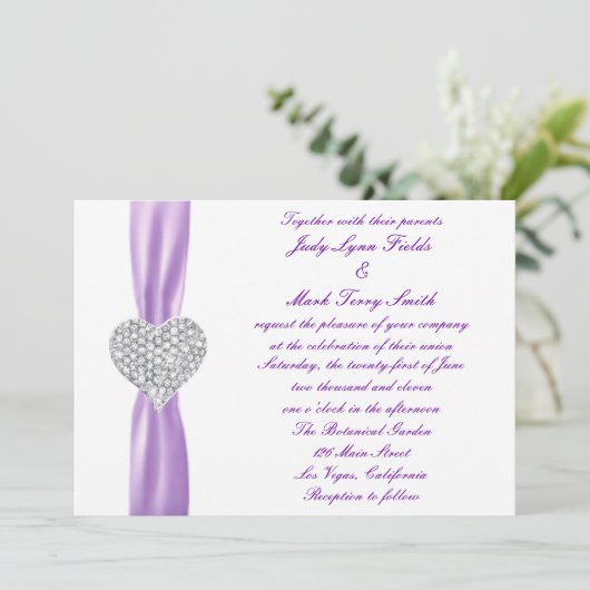 Faire-part de mariage violet du coeur diamant (Debout devant)