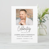 Faire-part de mémorial de funérailles pour la célé (Debout devant)