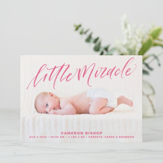 Faire-part de naissance à la main rose (Debout devant)