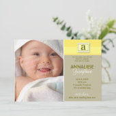 Faire-part de naissance à monogramme timbré :: jau (Debout devant)