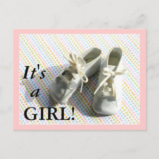Faire-part de naissance avec des chaussons de bébé