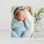 Faire-part de naissance bleu pour bébé garçon avec (Debout devant)