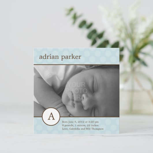 Faire-part de naissance de bébé classique initial (Debout devant)