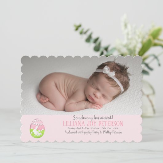 Faire-part de naissance de photo de bébé de Pâques (Debout devant)