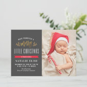 faire-part de naissance de vacances bébé gris tend (Debout devant)