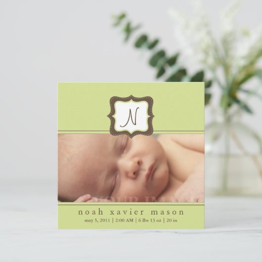 Faire-part de naissance initiale verte (Debout devant)