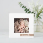Faire-part de naissance photo bébé minime simple (Debout devant)