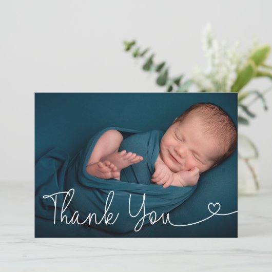 Faire-part de naissance photo bébé moderne Script (Debout devant)