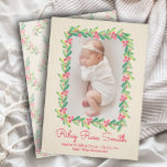 Faire-part de naissance photo de Noël de la couron<br><div class="desc">Ce charmant faire-part de naissance de vacances présente une aquarelle de feuilles verts et de baies rouges autour de votre photo de bébé préférée sur un simple arrière - plan à rayures d'ivoire pâle. *AJOUTER d'autres photos ou du texte au verso avec le lien Personnaliser. Sélectionnez Matte pour le papier...</div>