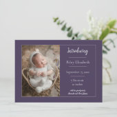Faire-part de naissance photo simple violet (Debout devant)