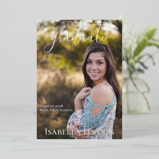 Faire-part de remise de diplôme avec écriture mode (Debout devant)