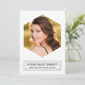 Faire-part de remise de diplôme avec photo en hexa (Debout devant)