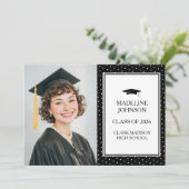 Faire-part de remise de diplôme en photo noir & bl (Debout devant)