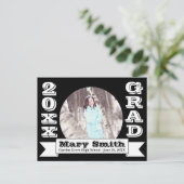 Faire-part de remise de diplôme officiel noir et b (Debout devant)