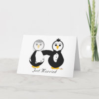 Des pingouins qui se marient juste mariés