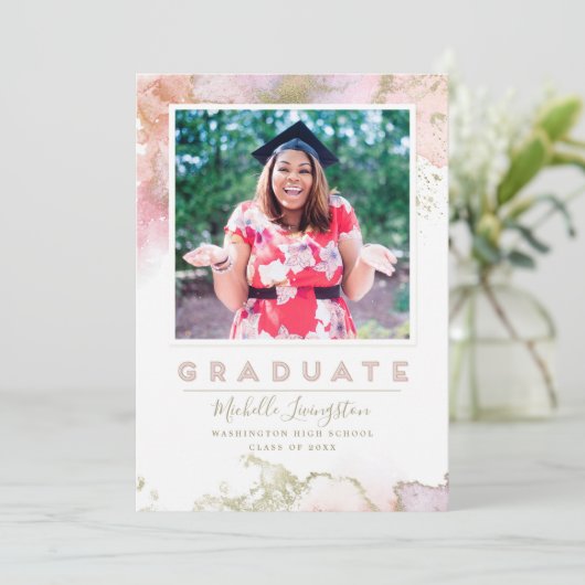 Faire-part Diplôme d'art Abstrait rose et or chic (Debout devant)