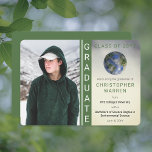 Faire-part Diplôme en sciences De l'environnement de la Terre<br><div class="desc">Classique et moderne dans un design simple De l'environnement Science diplôme "Graduate" de la conception de faire-part de diplôme de la photographie.</div>