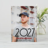 Faire-part diplômé moderne promo 2027 (Debout devant)