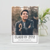 Faire-part d'obtention d'un diplôme photo masculin (Debout devant)