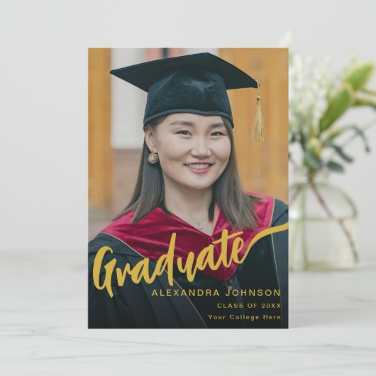 Faire-part Élégant Diplômé Photo Gold Script noir (Debout devant)