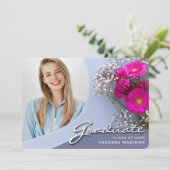Faire-part Élégant Script Fleurs Roses | Modern Photo Grad (Debout devant)