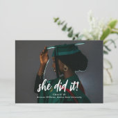 Faire-part Elle l'a fait Script Classique Photo de Remise de  (Debout devant)