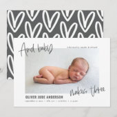 Faire-part Et bébé fait trois photos de naissance moderne (Devant / Derrière)