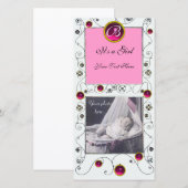 Faire-part FANCY SWIRLS BÉBÉ FILLE MONOGRAM, ruby blanc (Devant / Derrière)