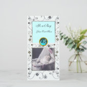 Faire-part FANCY SWIRLS BÉBÉ GARÇON MONOGRAM, aquamarine blan (Debout devant)