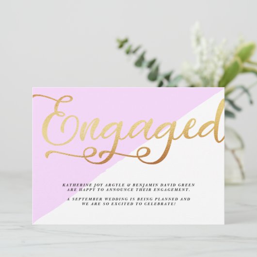 Faire-part Fiançailles de script Gold Foil moderne (Debout devant)