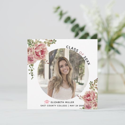 Faire-part Fleurs roses poussiéreuses Classe de 2023 graduati (Debout devant)