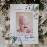 Faire-part Foliage de Noël Photo bébé Naissance<br><div class="desc">Carte de faire-part de naissance élégante et fantaisiste avec illustration d'aquarelle des plantes d'hiver autour du cadre. Vous pouvez ajouter une deuxième image au dos avec votre message. Carte parfaite à envoyer pendant la saison de Noël.</div>