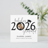 Faire-part Fun Look who's Graduated Photo Graduation (Debout devant)