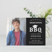 Faire-part Graduation BBQ Party Photo Black White Grad Casque (Debout devant)