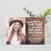 Faire-part Graduation Bible Verse Photo Bois rustique Script (Debout devant)