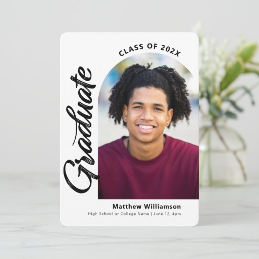Faire-part Graduation blanche 4 Photo Bold Arch Script modern (Debout devant)