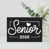 Faire-part Graduation Class Of 2026 Senior Heart Graduate (Debout devant)