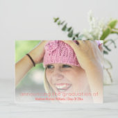 Faire-part Graduation Coral Rose Simple White Overlay Photo (Debout devant)