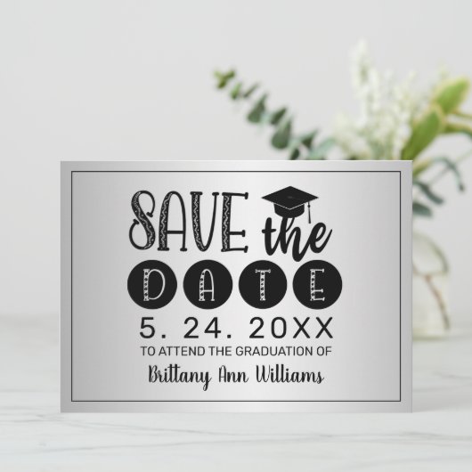 Faire-part Graduation Enregistrer la date Black Typography Ar (Debout devant)