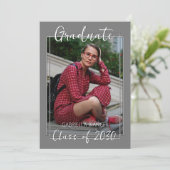 Faire-part Graduation minimaliste Gris Clair (Debout devant)