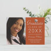 Faire-part Graduation Photo Silver Grad Casquette Script Oran (Debout devant)