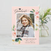 Faire-part Gradué 2025 Blush Rose Floral Girl Graduation (Debout devant)