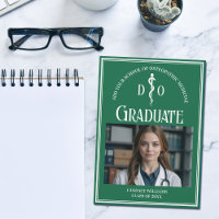 Green Osteopathic Médicale School Graduation Photo