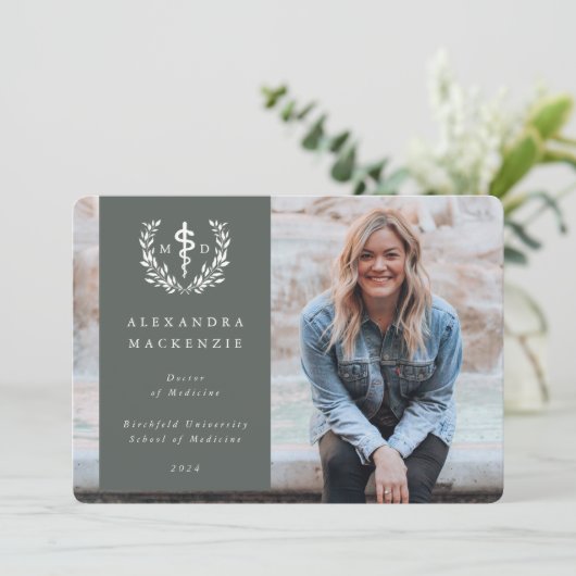 Faire-part Gris-vert/blanc MD Asclepius Graduation Photo (Debout devant)